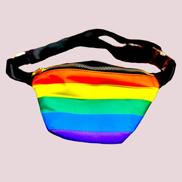 Handbags - 🏳️🌈NWT 10” Rainbow Pride Fanny Pack